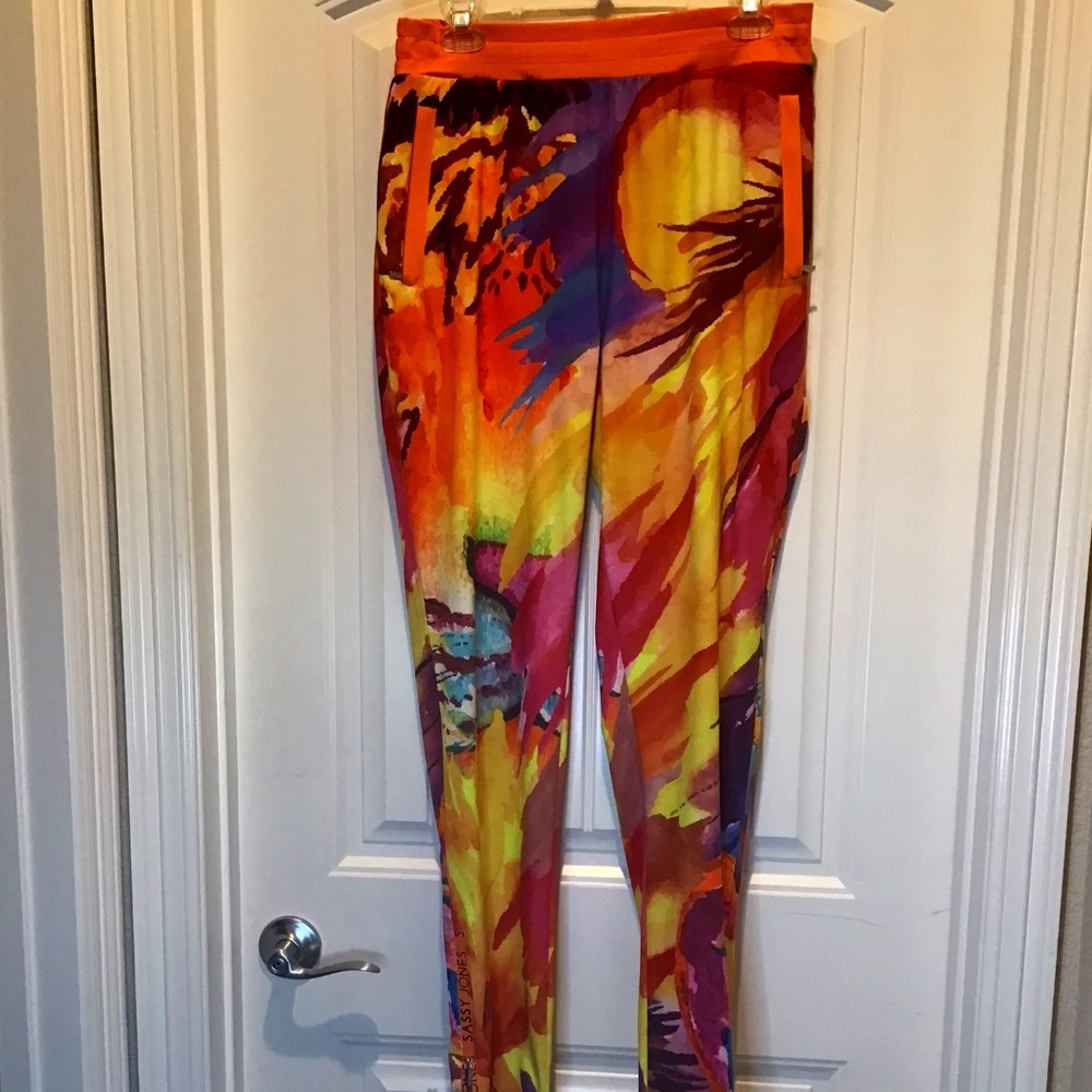 Sassy Jones Leo Jogger Pants Size L